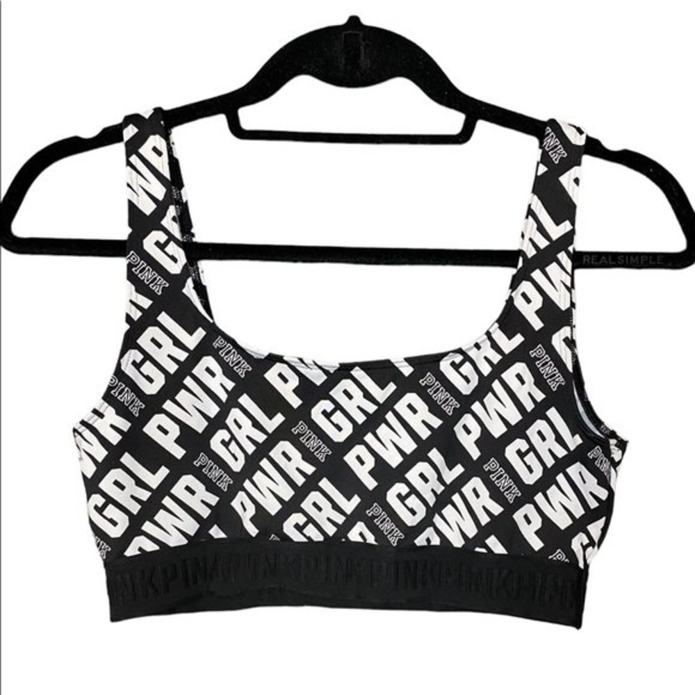 ⭐️ Victoria’s Secret Pink Lightly Lined Sports Bra Size medium